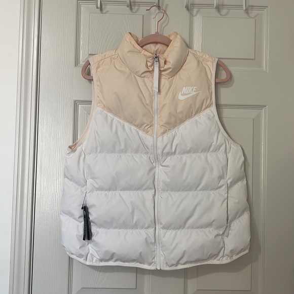 REVERSIBLE NIKE VEST - Picture 3 of 6
